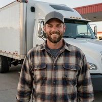 Mike, an OTR truck driver from Houston who found his partner on SimplesLife